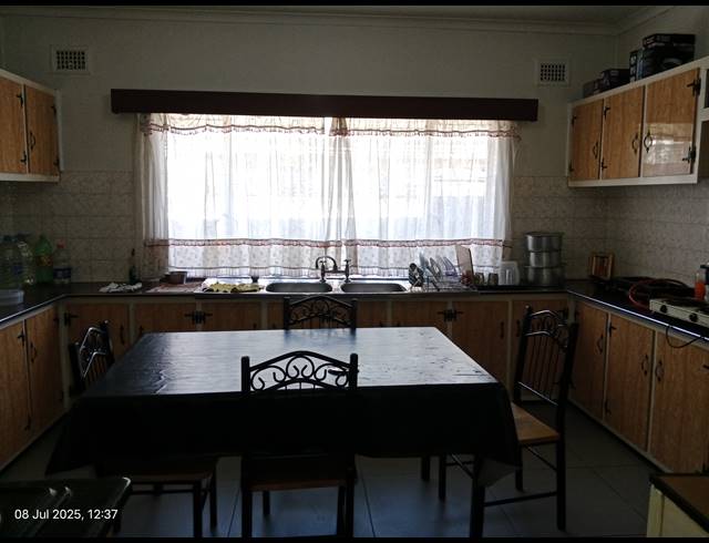 4 BEDROOM HOUSE FOR SALE IN RAISETHORPE